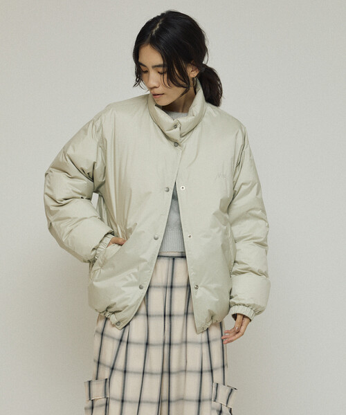 NANGA（ナンガ）の「NANGA × Firsthand/ナンガ 別注 オーロラテックス リサイクル ダウンジャケット / ショートダウン（ダウンジャケット/コート・レディース・ブラック/オフホワイト・S/M）」の20枚目の写真