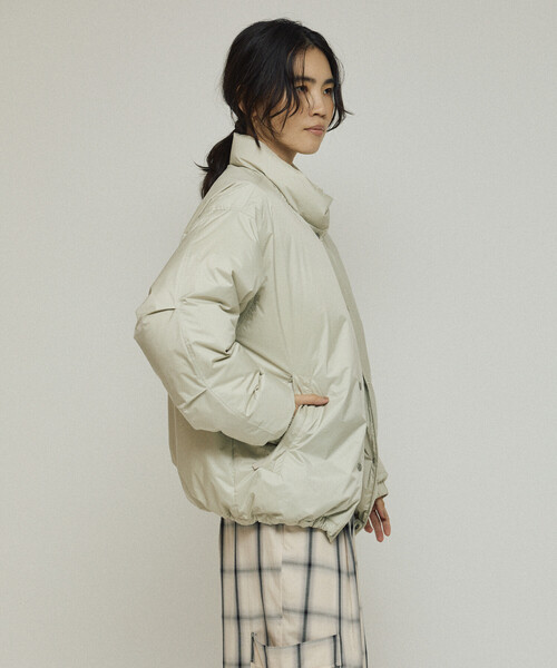 NANGA（ナンガ）の「NANGA × Firsthand/ナンガ 別注 オーロラテックス リサイクル ダウンジャケット / ショートダウン（ダウンジャケット/コート・レディース・ブラック/オフホワイト・S/M）」の21枚目の写真