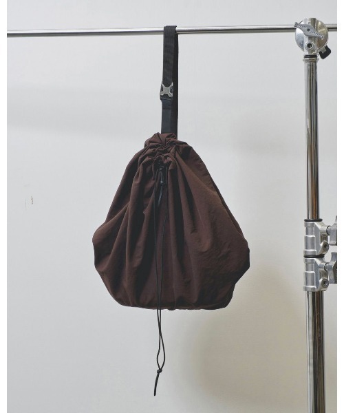 TODAYFUL（トゥデイフル）の「TODAYFUL Nylon Back Pack 12421028（バックパック/リュック・レディース・ブラック/バーガンディー・FREE）」の9枚目の写真