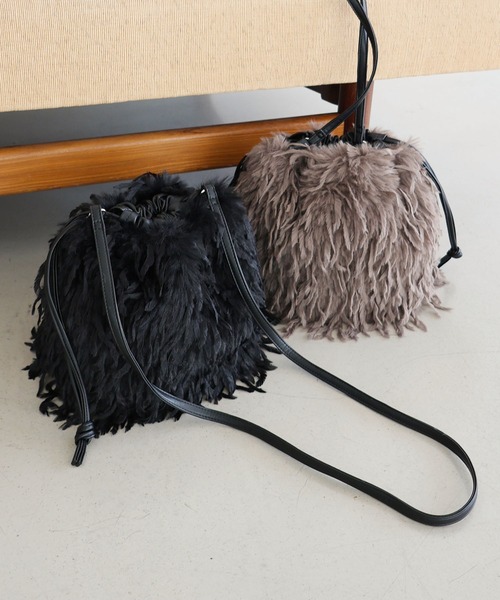 T・S・L（ティーエスエル）の「フェザーファー2way巾着ショルダーバッグ（ショルダーバッグ・レディース・アイボリー/ブラック/チャコール・FREE）」の2枚目の写真