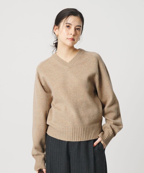BEAUTY&YOUTH UNITED ARROWS（ビューティーアンドユースユナイテッドアローズ）の「ウールナイロンブレンド Vネックニットプルオーバー（ニット/セーター・レディース・ベージュ/ライトグレー・FREE）」の3枚目の写真