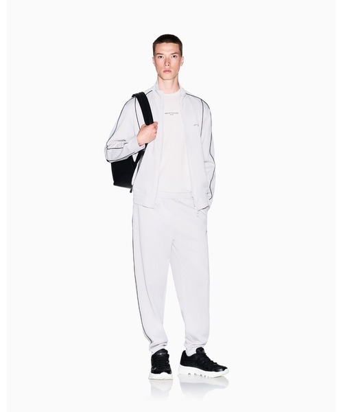 ARMANI EXCHANGE（アルマーニエクスチェンジ）の「【A|X アルマーニ エクスチェンジ】＜ZOZO限定＞AXロゴ コットンピケ 半袖トップス（Tシャツ/カットソー・メンズ・ストーン/ブラック・SMALL/MEDIUM/LARGE/XX-LARGE/X-SMALL/X-LARGE）」の5枚目の写真