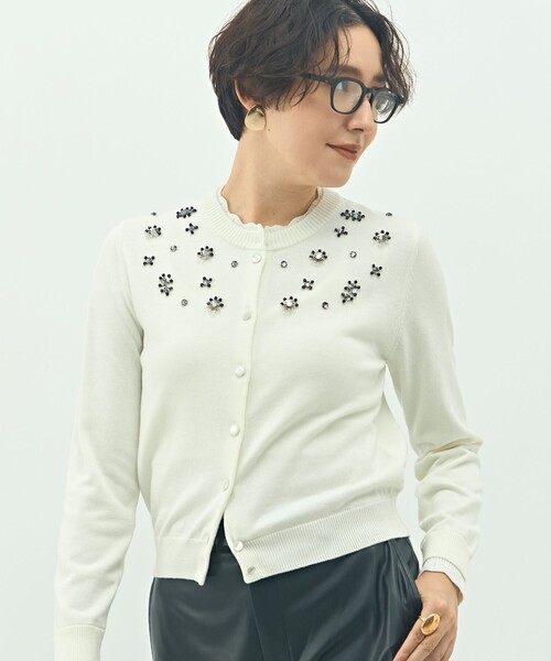 NOLLEY’S（ノーリーズ）の「《手洗い可能》ビジュー付きクルーネックカーディガン（カーディガン/ボレロ・レディース・オフホワイト/チャコールグレー・38）」の10枚目の写真