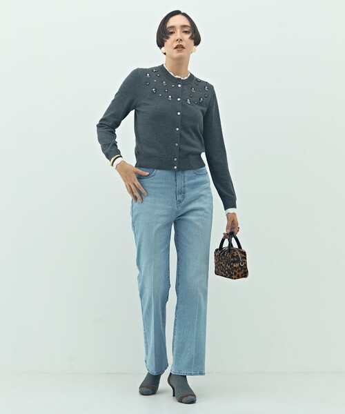 NOLLEY’S（ノーリーズ）の「《手洗い可能》ビジュー付きクルーネックカーディガン（カーディガン/ボレロ・レディース・オフホワイト/チャコールグレー・38）」の19枚目の写真