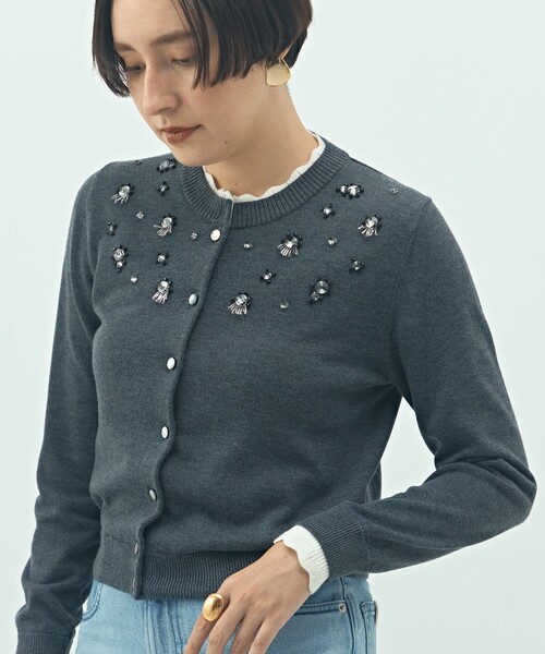 NOLLEY’S（ノーリーズ）の「《手洗い可能》ビジュー付きクルーネックカーディガン（カーディガン/ボレロ・レディース・オフホワイト/チャコールグレー・38）」の22枚目の写真
