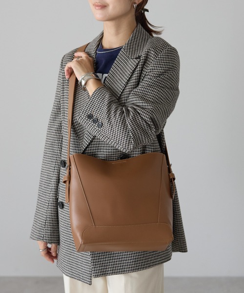 &MARKS(アンドマークス)の「C18【本革】ショルダーバッグ(ショルダーバッグ・レディース・ブラック/ブラウン/ベージュ・FREE)」の14枚目の写真