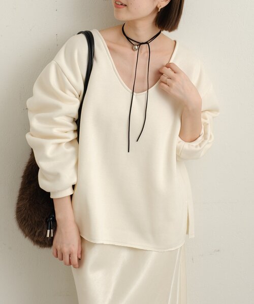 Omekashi（オメカシ）の「ルーズVネックスウェット（スウェット・レディース・アイボリー/ブラック/レッド/オフホワイト・FREE）」の5枚目の写真