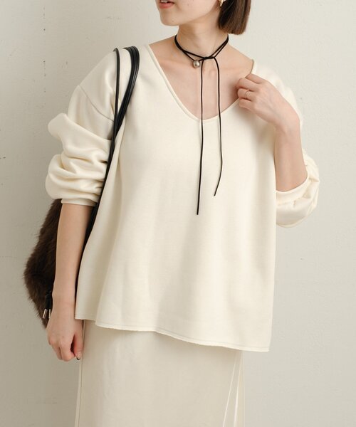 Omekashi（オメカシ）の「ルーズVネックスウェット（スウェット・レディース・アイボリー/ブラック/レッド/オフホワイト・FREE）」の7枚目の写真