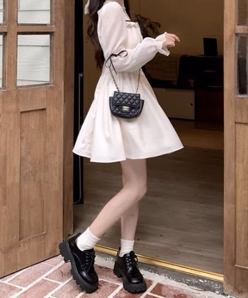 Mejoul(メジュール)の「リボン付スクエアネックシフォンフレアワンピース(ワンピース・レディース・アイボリー・M/L)」の6枚目の写真