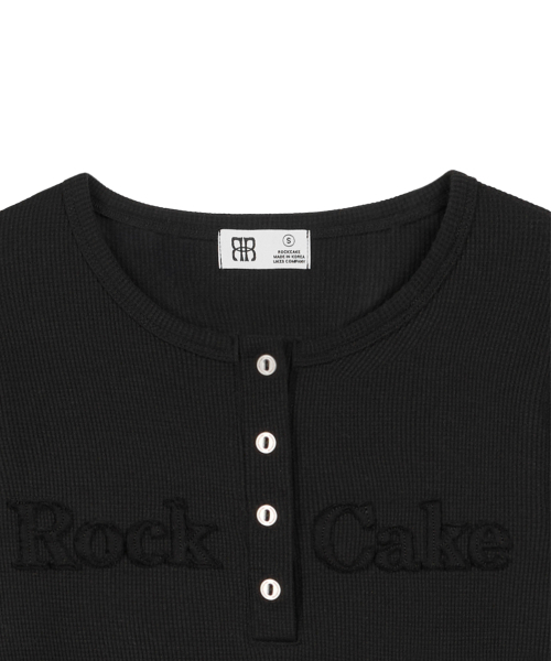 ROCKCAKE(ロックケーキ)の「Applique Logo Button Top - Black(Tシャツ/カットソー・レディース・その他・SMALL)」の4枚目の写真