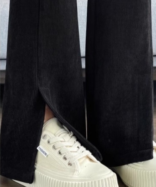 LAC-VERT(ラック・ヴェール)の「裏起毛フレアパンツ(その他パンツ・レディース・ブラック/グレー/ベージュ・MEDIUM/LARGE)」の4枚目の写真