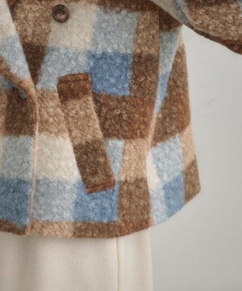 couture brooch（クチュールブローチ）の「【S-LL/無地・チェック柄】プードルボア ショートコート（ピーコート・レディース・グレー/アイボリー/ブルー系6・36/38/40/42）」の8枚目の写真