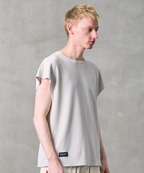 VIRGOwearworks（ヴァルゴウェアワークス）の「THERMAL SLEEVELESS MOTION TOP（Tシャツ/カットソー・メンズ・ライトグレー/ブラック/チャコールグレー・2/3/4）」の3枚目の写真