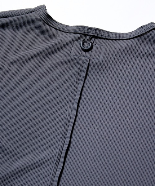 VIRGOwearworks（ヴァルゴウェアワークス）の「THERMAL SLEEVELESS MOTION TOP（Tシャツ/カットソー・メンズ・ライトグレー/ブラック/チャコールグレー・2/3/4）」の15枚目の写真