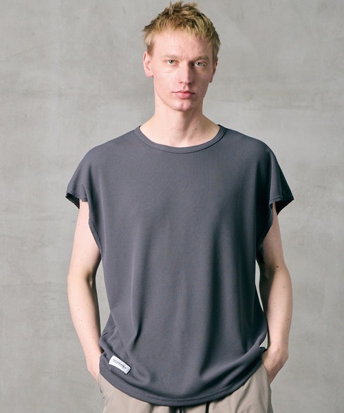 VIRGOwearworks（ヴァルゴウェアワークス）の「THERMAL SLEEVELESS MOTION TOP（Tシャツ/カットソー・メンズ・ライトグレー/ブラック/チャコールグレー・2/3/4）」の10枚目の写真