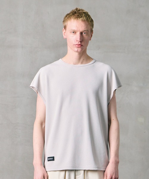 VIRGOwearworks（ヴァルゴウェアワークス）の「THERMAL SLEEVELESS MOTION TOP（Tシャツ/カットソー・メンズ・ライトグレー/ブラック/チャコールグレー・2/3/4）」の11枚目の写真