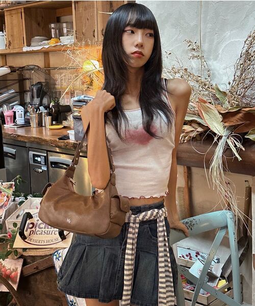 mur(ミュール)の「ウィンディバッグ (6色)(ショルダーバッグ・レディース・ピンク/アイボリー/シルバー/ダークブラウン/アッシュブラウン/ブラック・FREE)」の17枚目の写真