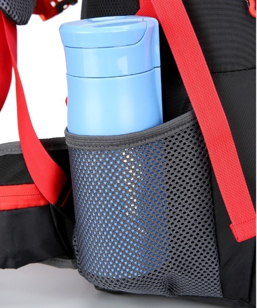 BACKYARD FAMILY(バックヤードファミリー)の「リュック 登山 40l 60l(バックパック/リュック・メンズ・グリーン/レッド/ブルー/ネイビー/オレンジ/ブラック×レッド・40L/60L)」の18枚目の写真
