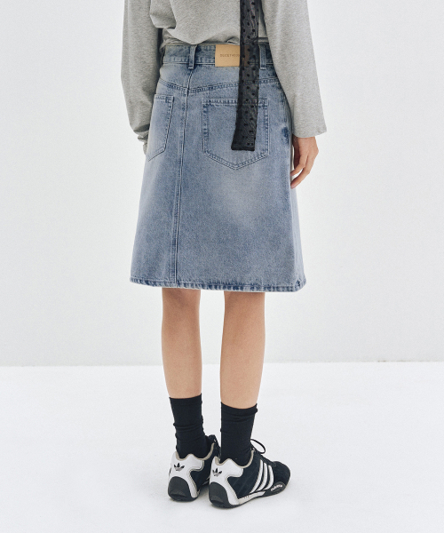 DECET WOMEN（デケット ウーマン）の「Signature Midi Skirt DCSK002LIGHTBLUE（スカート・レディース・その他・X-SMALL/SMALL/MEDIUM）」の4枚目の写真