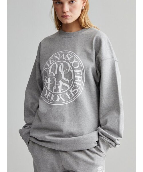 MENASOO(ミナス)の「UNISEX_CIRCLE LOGO SWEATSHIRT_GRAY(スウェット・レディース・グレー・F)」の9枚目の写真
