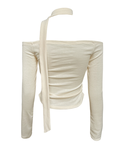 SETSETSET(セットセットセット)の「JENNIE OFF-SHOULDER LOGO TOP PALE YELLOW(Tシャツ/カットソー・レディース・その他・FREE)」の2枚目の写真