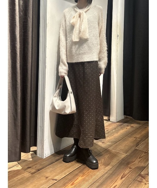 AZUL by moussy（アズールバイマウジー）の「【身長/骨格別着用画像あり】ドット柄ハンカチーフヘムスカート　トレンド　デザインスカート　ロングスカート　フレアスカート　秋服　冬服　後ろウエストゴム（スカート・レディース・ブラウン系その他・MEDIUM/SMALL）」の21枚目の写真