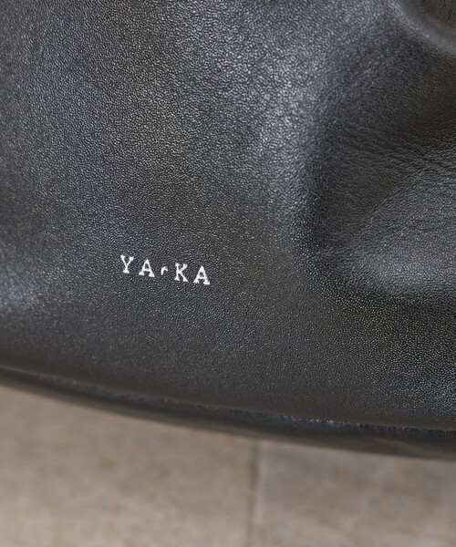 YArKA（ヤーカ）の「【YArKA/ヤーカ】flat braided handle drawstring shoulder bag [bdbd6] / フラット編ハンドル巾着バッグ/ Y2508ARB75（ショルダーバッグ・メンズ・ブラック・フリー）」の4枚目の写真