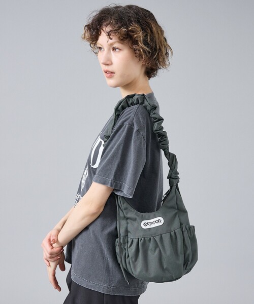 OUTDOOR PRODUCTS(アウトドアプロダクツ)の「【OUTDOOR PRODUCTS / アウトドアプロダクツ】2WAY Egg Shoulder Bag/ショルダー/ユニセックス【WEB限定】(ショルダーバッグ・メンズ・ブラック/ベージュ/グレー/ピンク・フリー)」の3枚目の写真