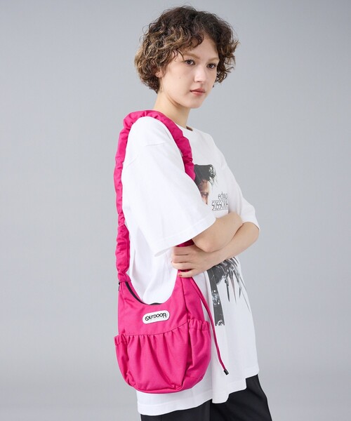OUTDOOR PRODUCTS(アウトドアプロダクツ)の「【OUTDOOR PRODUCTS / アウトドアプロダクツ】2WAY Egg Shoulder Bag/ショルダー/ユニセックス【WEB限定】(ショルダーバッグ・メンズ・ブラック/ベージュ/グレー/ピンク・フリー)」の4枚目の写真