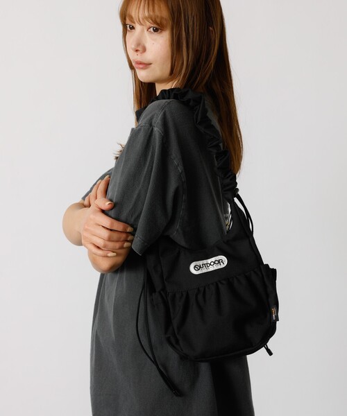 OUTDOOR PRODUCTS(アウトドアプロダクツ)の「【OUTDOOR PRODUCTS / アウトドアプロダクツ】2WAY Egg Shoulder Bag/ショルダー/ユニセックス【WEB限定】(ショルダーバッグ・メンズ・ブラック/ベージュ/グレー/ピンク・フリー)」の2枚目の写真