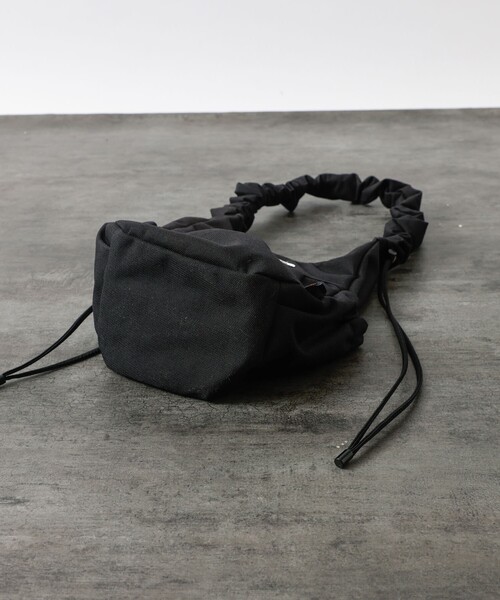 OUTDOOR PRODUCTS(アウトドアプロダクツ)の「【OUTDOOR PRODUCTS / アウトドアプロダクツ】2WAY Egg Shoulder Bag/ショルダー/ユニセックス【WEB限定】(ショルダーバッグ・メンズ・ブラック/ベージュ/グレー/ピンク・フリー)」の17枚目の写真