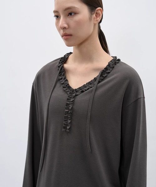 EIGHTHMONTH(エイスマンス)の「フリルライントップス EM25a173【EIGHTHMONTH】(Tシャツ/カットソー・レディース・アイボリー/ダークグレー・S/M)」の5枚目の写真