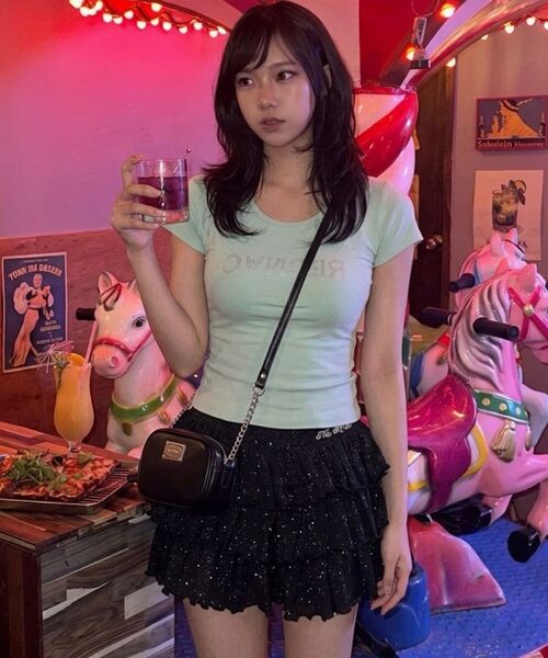 SEQUENZ(シークエンズ)の「※WEB限定 / セットアップ対応 / レディースグリッターフリルミニスカート / sqnz glitter tiered skirt(スカート・レディース・ダークネイビー/ブラック/ライトピンク・SMALL/MEDIUM)」の22枚目の写真