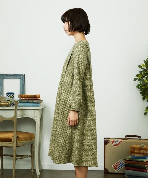 Jocomomola(ホコモモラ)の「Armadura de flores ジャカードワンピース(ワンピース・レディース・ネイビー/マスタード・40)」の5枚目の写真