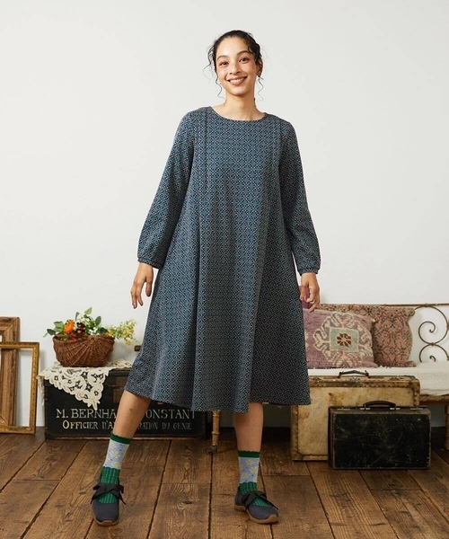 Jocomomola(ホコモモラ)の「Armadura de flores ジャカードワンピース(ワンピース・レディース・ネイビー/マスタード・40)」の18枚目の写真