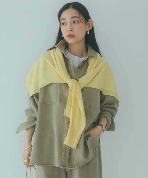 studio CLIP（スタディオクリップ）の「甘織りデニムオーバーシャツジャケット《CLIP denim》（シャツ/ブラウス・レディース・ベージュ/ライトグレー/ホワイト/ブルー系その他・FREE）」の3枚目の写真