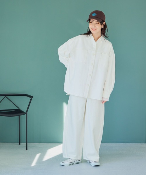 studio CLIP（スタディオクリップ）の「甘織りデニムオーバーシャツジャケット《CLIP denim》（シャツ/ブラウス・レディース・ベージュ/ライトグレー/ホワイト/ブルー系その他・FREE）」の11枚目の写真