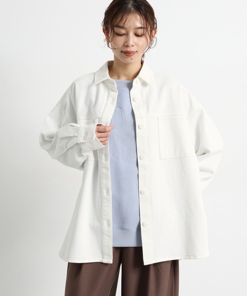 studio CLIP（スタディオクリップ）の「甘織りデニムオーバーシャツジャケット《CLIP denim》（シャツ/ブラウス・レディース・ベージュ/ライトグレー/ホワイト/ブルー系その他・FREE）」の13枚目の写真