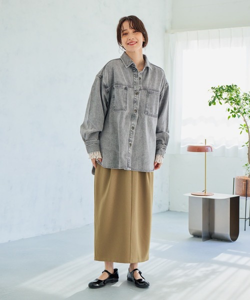 studio CLIP（スタディオクリップ）の「甘織りデニムオーバーシャツジャケット《CLIP denim》（シャツ/ブラウス・レディース・ベージュ/ライトグレー/ホワイト/ブルー系その他・FREE）」の22枚目の写真