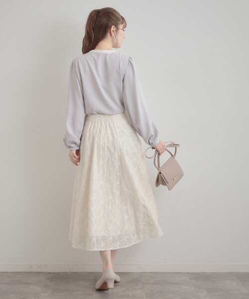 couture brooch（クチュールブローチ）の「【洗える・ハレの日・通勤】配色 細リボンタイ ブラウス（シャツ/ブラウス・レディース・ホワイト系7/ライトグレー系4/ベージュ系4・40/38/42/36）」の15枚目の写真