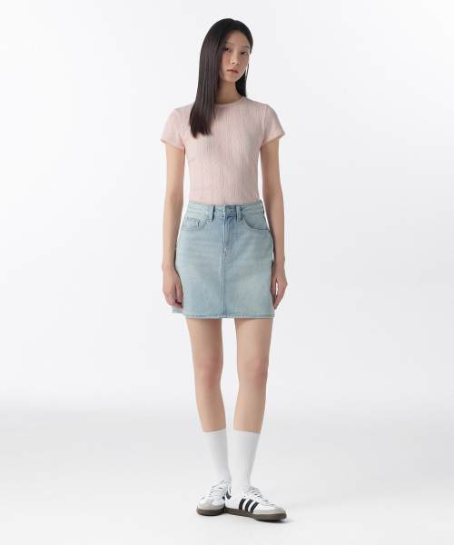 MUSINSA STANDARD WOMAN（ムシンサスタンダードウーマン）の「ウィメンズデニムミニスカート[スカイブルー]（スカート・レディース・その他・SMALL/MEDIUM/LARGE/X-SMALL）」の5枚目の写真
