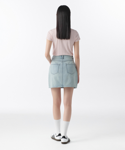 MUSINSA STANDARD WOMAN（ムシンサスタンダードウーマン）の「ウィメンズデニムミニスカート[スカイブルー]（スカート・レディース・その他・SMALL/MEDIUM/LARGE/X-SMALL）」の6枚目の写真