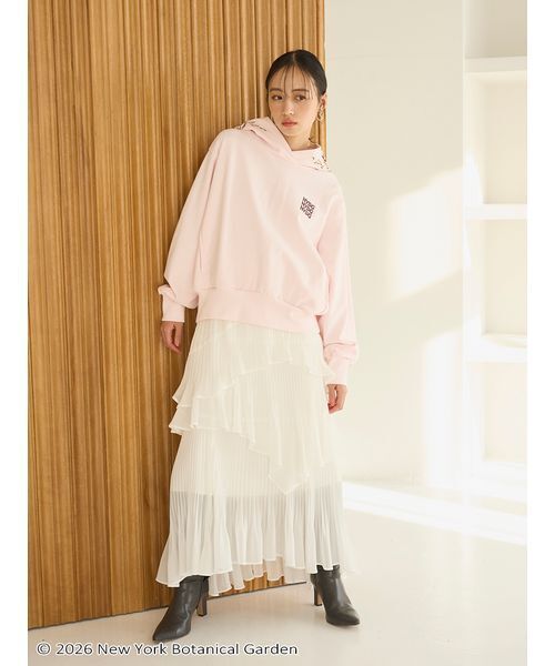 SNIDEL（スナイデル）の「NYBG エンブロイダリーフーディー（パーカー・レディース・ライトピンク/ホワイト/グレー・F）」の17枚目の写真