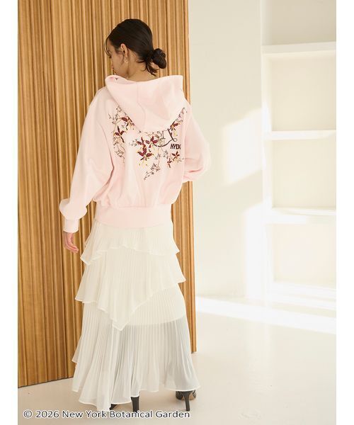 SNIDEL（スナイデル）の「NYBG エンブロイダリーフーディー（パーカー・レディース・ライトピンク/ホワイト/グレー・F）」の18枚目の写真