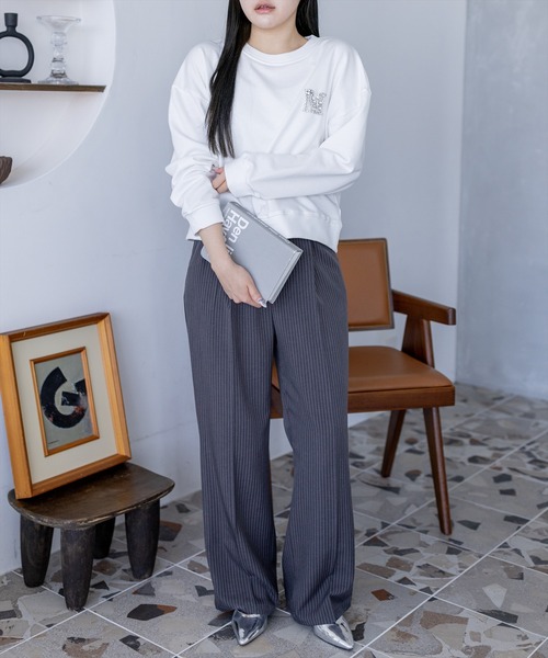 clear（クリア）の「ビジューロゴ付きスウェット[カジュアル 着回し抜群 大人]≪新作≫（スウェット・レディース・オフホワイト/ブラック・F）」の22枚目の写真