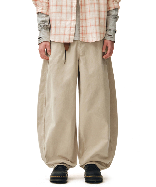DECET(デケト)の「Barrel Wide Leg Pants DCPT071Beige(その他パンツ・メンズ・その他・32/30/28/34/26)」の8枚目の写真