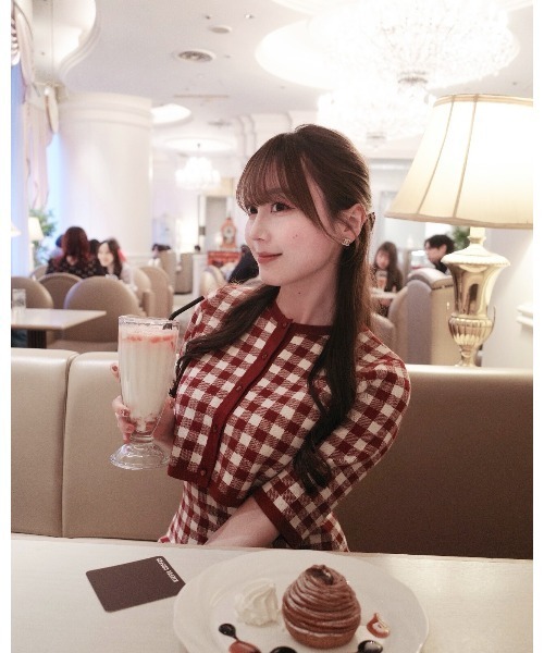 MISTREASS(ミストレアス)の「Gingham Check Knit Dress & Cardigan(セットアップ・レディース・レッド・FREE)」の3枚目の写真