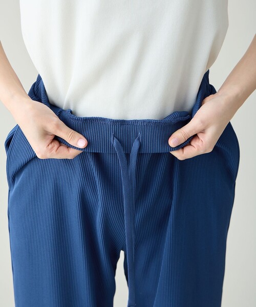 ANY(エニィ)の「テレコイージーパンツ(その他パンツ・レディース・ブラック系/ブルー系/ベージュ系・MEDIUM/LARGE)」の14枚目の写真