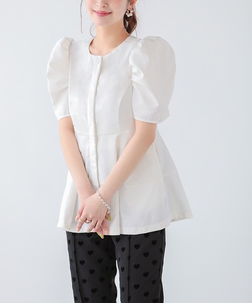 Fit more（フィットモア）の「ハーフスリーブパワショルペプラムブラウス（シャツ/ブラウス・レディース・ホワイト/ブラック・FREE）」の3枚目の写真