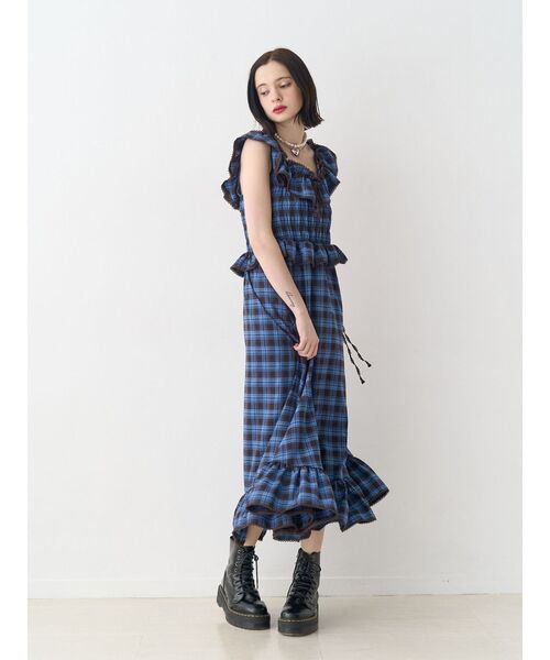 jouetie（ジュエティ）の「ノースリチェックフリルロングワンピース（ワンピース・レディース・ブラック/レッド/ブラウン・MEDIUM）」の12枚目の写真